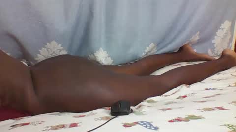 Snapshot of prettydarkskin002 chatting on 23, 2, 2025 SHANIA online show from 23, 2, 2025