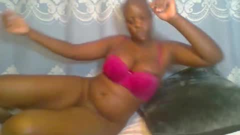 Snapshot of prettydarkskin002 chatting on 14, 4, 2026 SHANIA online show from 14, 4, 2026