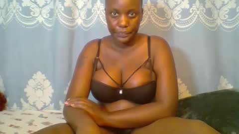 Snapshot of prettydarkskin002 chatting on 19, 4, 2026 SHANIA online show from 19, 4, 2026