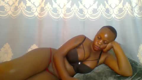 Snapshot of prettydarkskin002 chatting on 7, 5, 2026 SHANIA online show from 7, 5, 2026