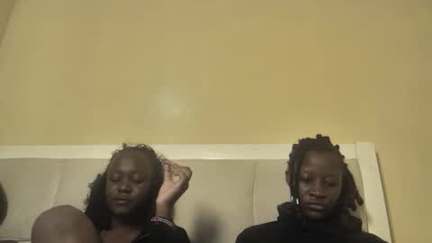 Snapshot of prettyeve25 chatting on 18, 9, 2025 eve online show from 18, 9, 2025