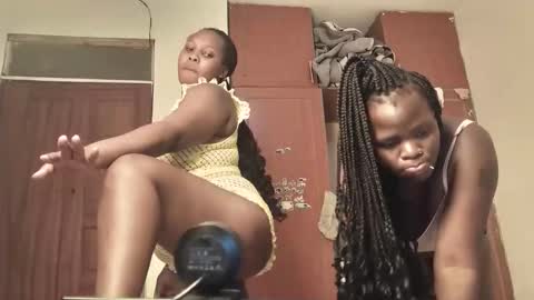 Snapshot of prettyeve25 chatting on 16, 10, 2025 eve online show from 16, 10, 2025