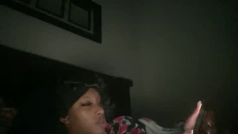 prettyfacefemale online show from 26, 3, 2026