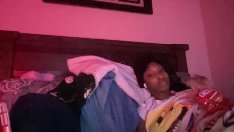 prettyfacefemale online show from 11, 4, 2026