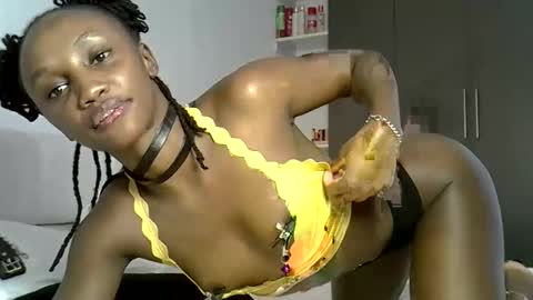 Snapshot of prettygee21 chatting on 10, 2, 2026 Pretty darkskin doll online show from 10, 2, 2026