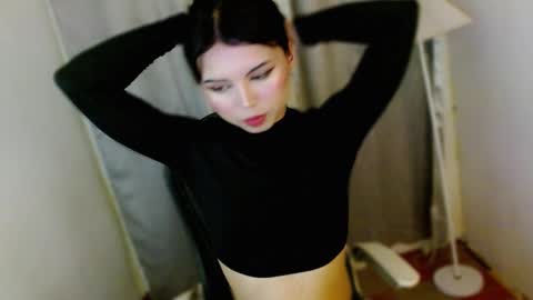 Snapshot of prettyjulian chatting on 24, 10, 2025 SEXY JULIA online show from 24, 10, 2025