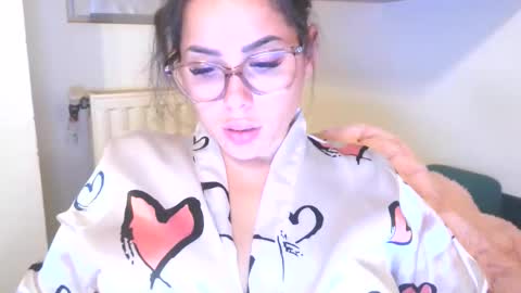 prettyjulliette online show from 28, 10, 2025