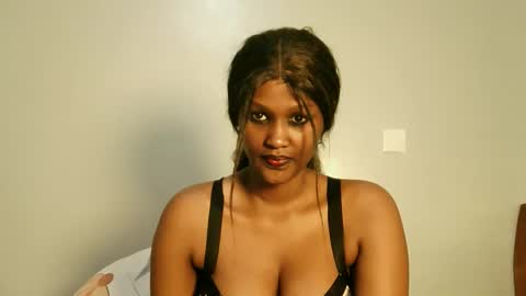 Snapshot of prettykeilaa chatting on 5, 6, 2026 prettykeilaa online show from 5, 6, 2026