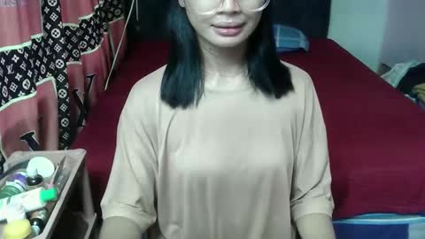 prettykhelcy online show from 20, 5, 2026