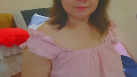 Snapshot of prettynhing chatting on 24, 5, 2026 Nhing online show from 24, 5, 2026