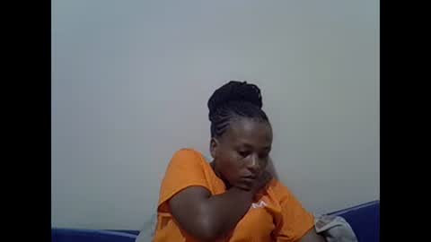 Snapshot of prettyqueenn1 chatting on 12, 1, 2025 sharon online show from 12, 1, 2025