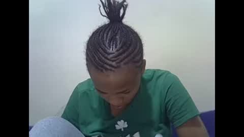 Snapshot of prettyqueenn1 chatting on 22, 1, 2025 sharon online show from 22, 1, 2025