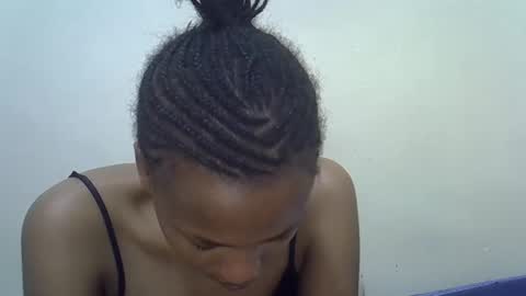 Snapshot of prettyqueenn1 chatting on 2, 2, 2025 sharon online show from 2, 2, 2025