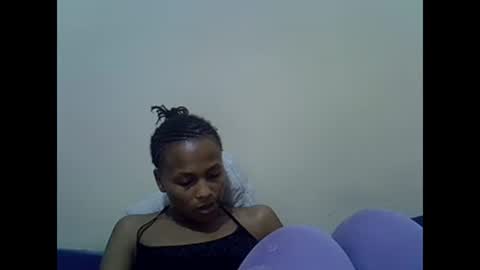 Snapshot of prettyqueenn1 chatting on 2, 2, 2025 sharon online show from 2, 2, 2025