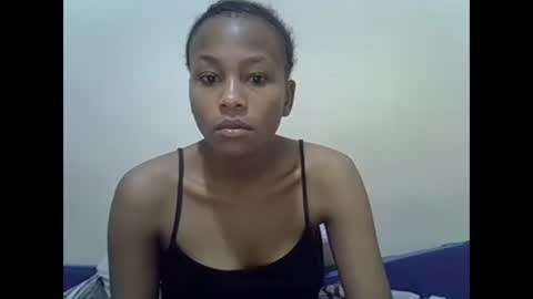Snapshot of prettyqueenn1 chatting on 4, 2, 2025 sharon online show from 4, 2, 2025