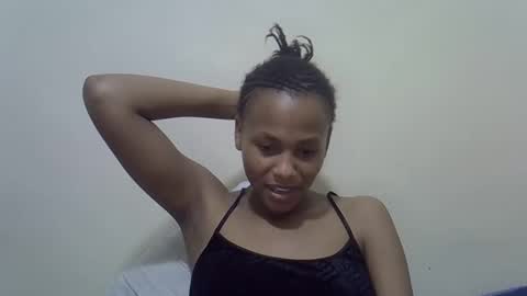 Snapshot of prettyqueenn1 chatting on 5, 2, 2025 sharon online show from 5, 2, 2025