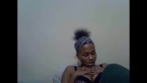 Snapshot of prettyqueenn1 chatting on 23, 2, 2025 sharon online show from 23, 2, 2025