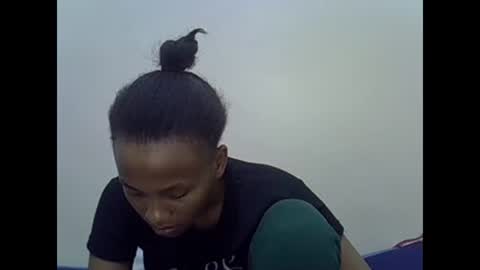 Snapshot of prettyqueenn1 chatting on 24, 2, 2025 sharon online show from 24, 2, 2025