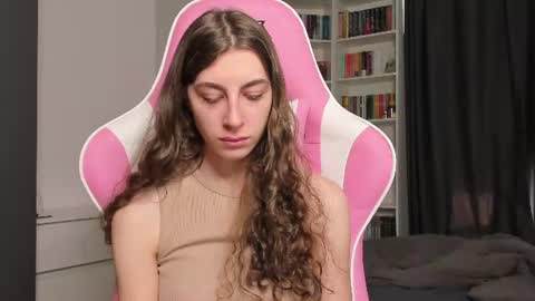 Snapshot of prettysomething chatting on 23, 6, 2026 Sophie next stream will be at Monday i will wait you guys online show from 23, 6, 2026