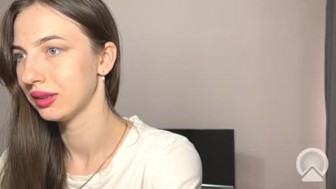 Snapshot of prettyyy_angel chatting on 18, 9, 2025 prettyyy_angel online show from 18, 9, 2025