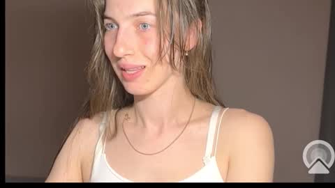 Snapshot of prettyyy_angel chatting on 24, 9, 2025 prettyyy_angel online show from 24, 9, 2025