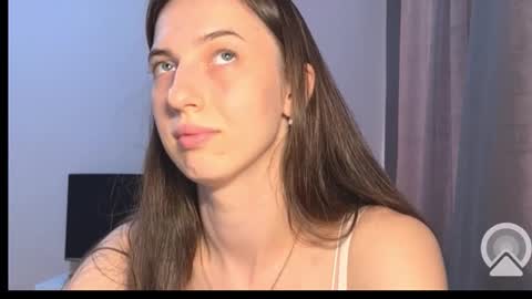 Snapshot of prettyyy_angel chatting on 25, 9, 2025 prettyyy_angel online show from 25, 9, 2025