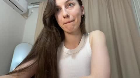 prettyyy_angel online show from 17, 5, 2026
