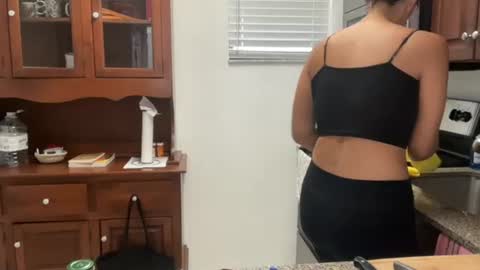 Snapshot of prettyyykittyyy22 chatting on 19, 9, 2025 prettyyykittyyy22 online show from 19, 9, 2025