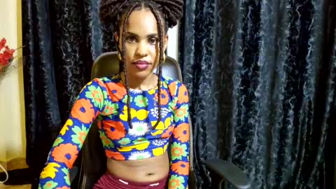 Snapshot of priceless_sexy chatting on 23, 2, 2025 priceless_sexy online show from 23, 2, 2025