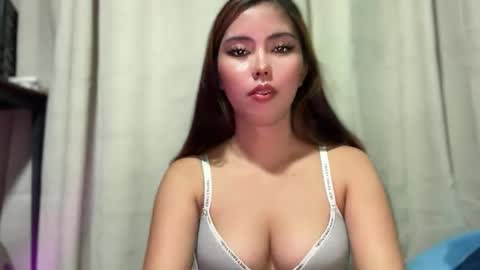 Snapshot of pricelessbeautyxxx chatting on 1, 6, 2026 TINA online show from 1, 6, 2026