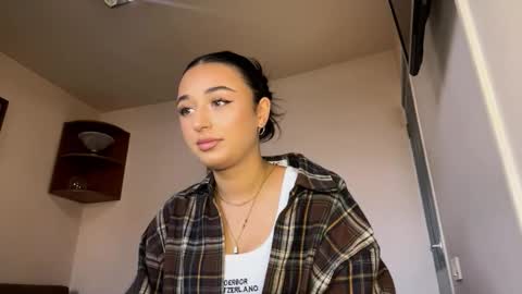 Snapshot of pricillalivsey chatting on 29, 11, 2025 Sofi online show from 29, 11, 2025