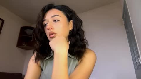 Snapshot of pricillalivsey chatting on 2, 12, 2025 Sofi online show from 2, 12, 2025