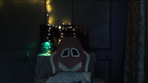 Snapshot of princ4real chatting on 12, 1, 2025 prince online show from 12, 1, 2025