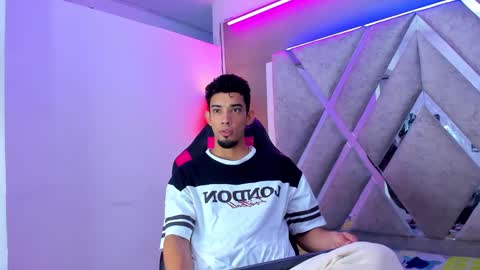 prince_arthur77 online show from 22, 10, 2025