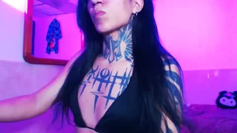 Snapshot of princes_wolf1 chatting on 17, 12, 2025 princes_wolf1 online show from 17, 12, 2025