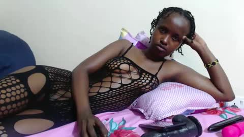 Snapshot of princeslov1 chatting on 13, 10, 2025 Shan online show from 13, 10, 2025