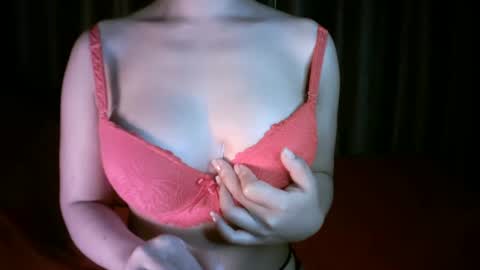 Snapshot of princess916446 chatting on 10, 1, 2025 princess online show from 10, 1, 2025