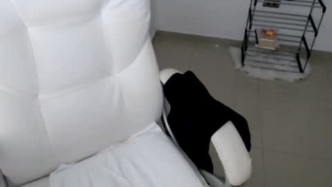 Snapshot of princess_19x chatting on 26, 2, 2025 valery dollx online show from 26, 2, 2025