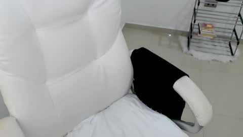 Snapshot of princess_19x chatting on 1, 3, 2025 valery dollx online show from 1, 3, 2025