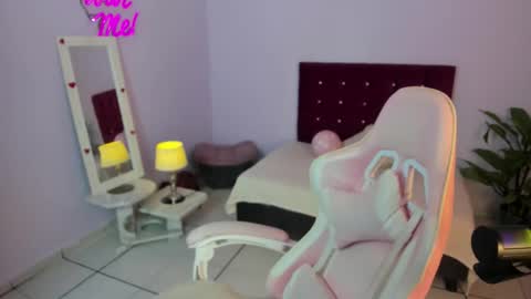 Snapshot of princess_foxxxy1 chatting on 21, 9, 2025 Paula Princess online show from 21, 9, 2025