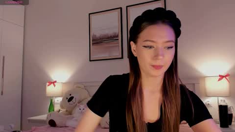 Snapshot of princess_nier chatting on 29, 11, 2025 Princess Diana online show from 29, 11, 2025