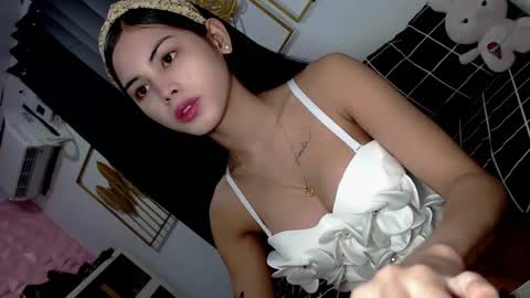 Snapshot of princess_stellaxx chatting on 2, 1, 2025 Estela online show from 2, 1, 2025