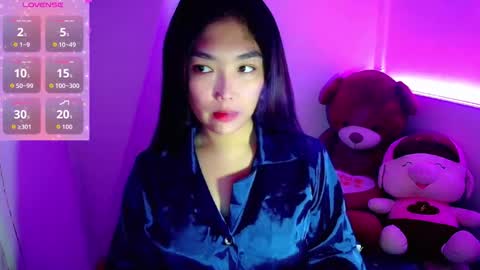 Snapshot of princesscutiexx chatting on 19, 10, 2025 Hello everyone this is your beloved Athena again I present the most comfortable and kind room I accept everyone with kindness online show from 19, 10, 2025