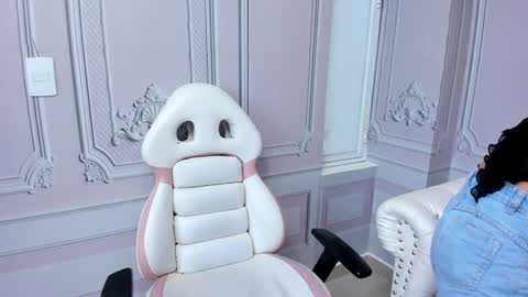   online show from 29, 1, 2025