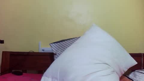 Snapshot of princessmiles2 chatting on 4, 4, 2026 phelly online show from 4, 4, 2026