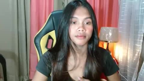 Snapshot of princessrynn chatting on 8, 10, 2025 princessrynn online show from 8, 10, 2025