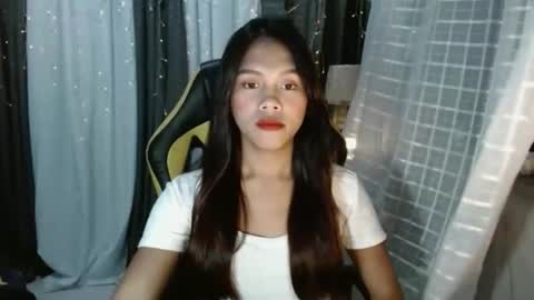 Snapshot of princessrynn chatting on 13, 11, 2025 princessrynn online show from 13, 11, 2025