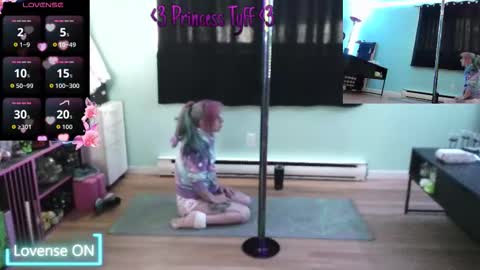 Snapshot of princesstyff chatting on 23, 2, 2026 Tyff et Blast online show from 23, 2, 2026