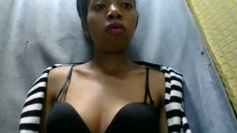 prisca880319 online show from 16, 5, 2026