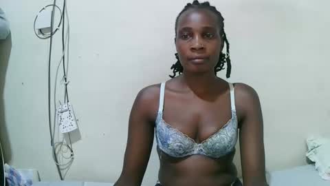 pritty_amber online show from 10, 5, 2026